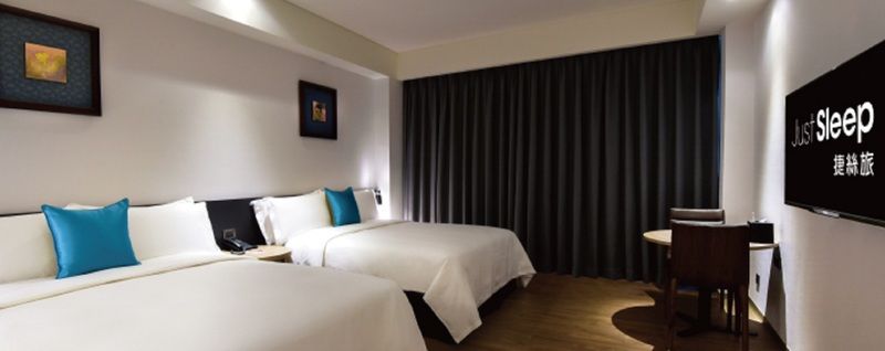 Just Sleep Kaohsiung Station Hotel Bagian luar foto